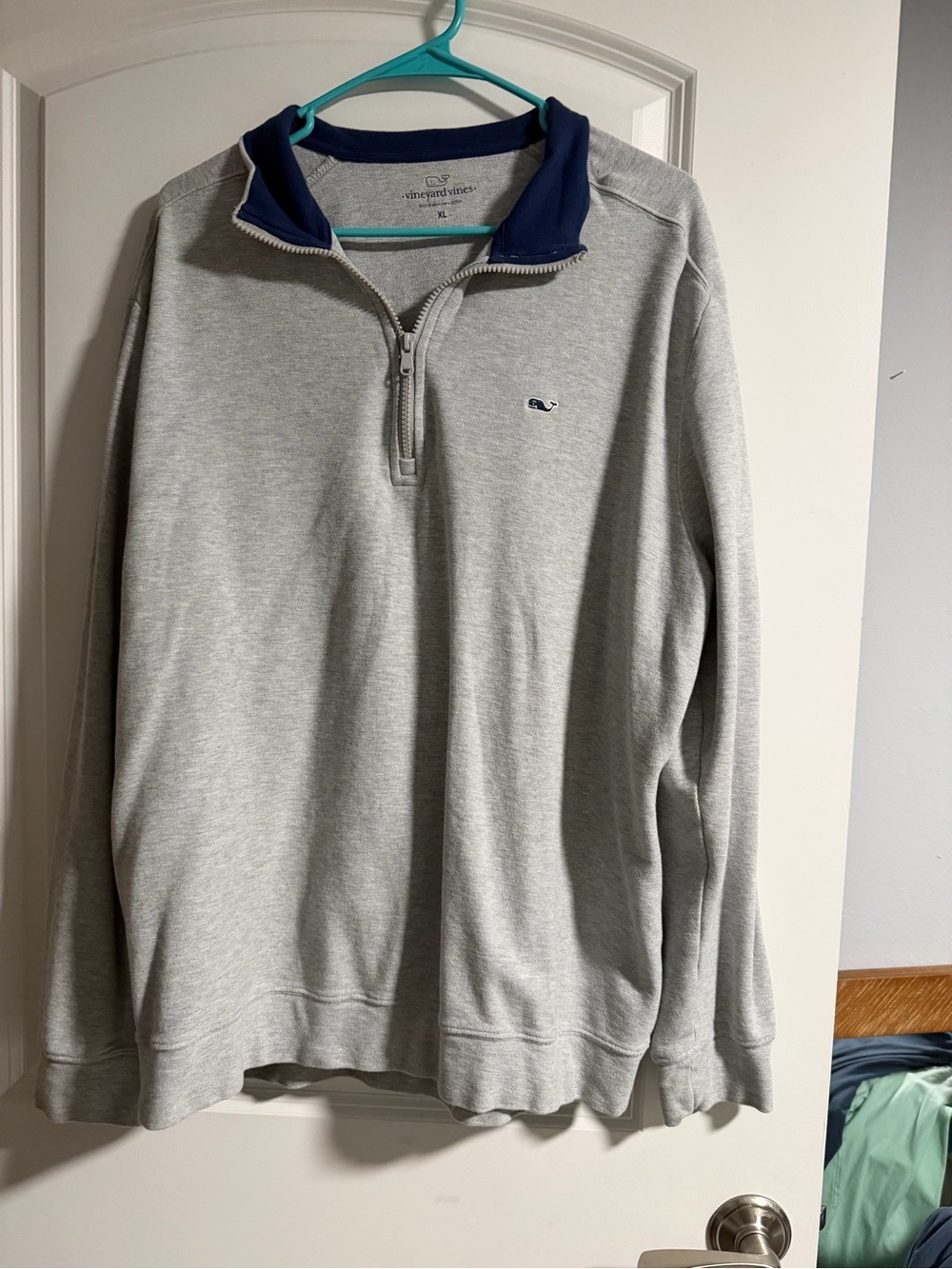 Vineyard Vines Light Gray Quarter-Zip Pullover with Navy Collar